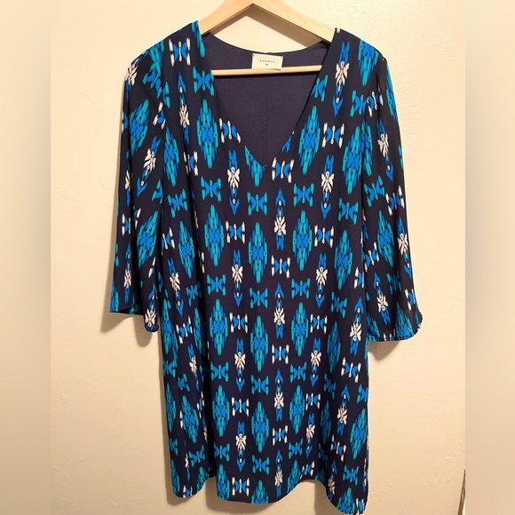 Everly Blue and White Colorful Geometric Patterned Shift Dress Medium 3/4 Sleeve - Picture 7 of 12